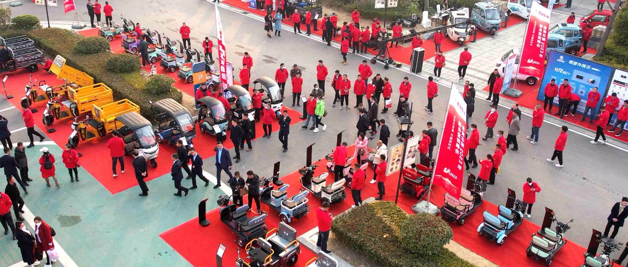 淮海五化五高全品类产品亮相2023服务营销峰会